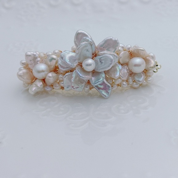 Pearl Jewelry - 26H163 Handmade Freshwater Baroque Pearl Hair Clip